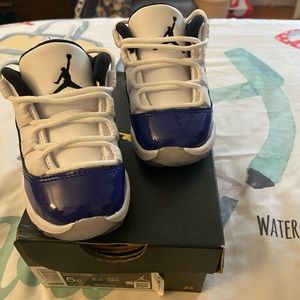 Jordan 11 retro low